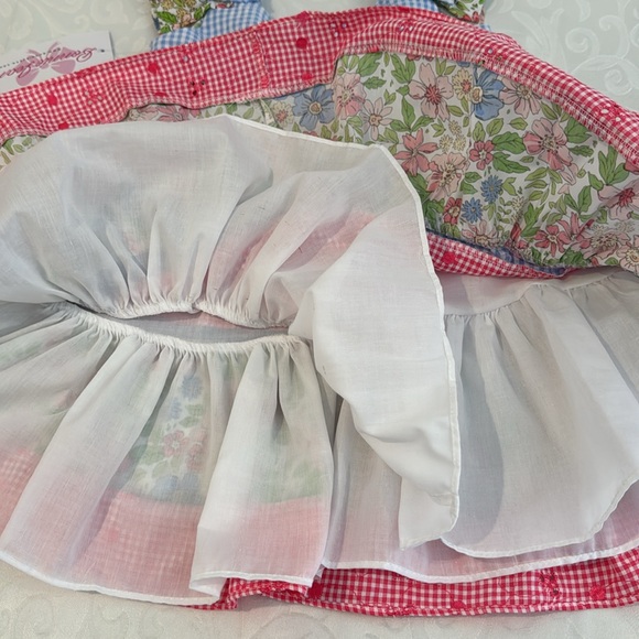 Bonnie Jean Flutter Sleeves Mixed Print Dress with Matching Hat. 3T - Picture 11 of 12